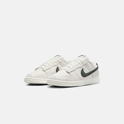 Men|Women Kith Nike Dunk Low Se - White / Black / Team Red