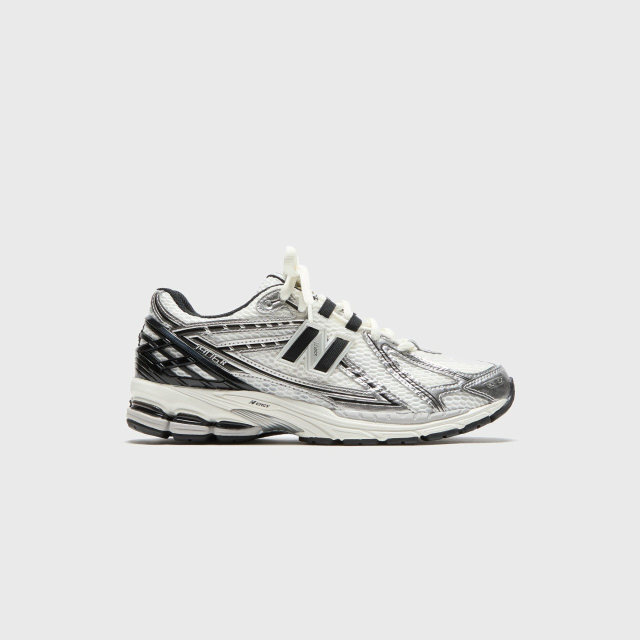 Men Kith New Balance 1906R - Silver Metallic / Black / Sea Salt