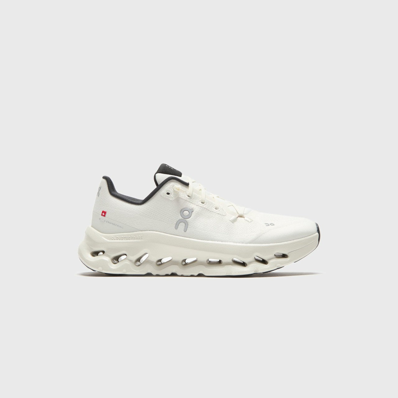 Women Kith On Running WMNS Cloudtilt - Pearl / Black