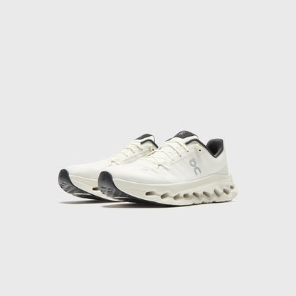 Women Kith On Running WMNS Cloudtilt - Pearl / Black