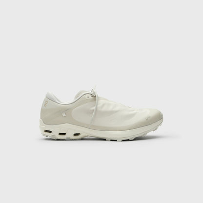 Women Kith On Running x Post Archive Faction WMNS Cloudventure Peak - Ice / Moon