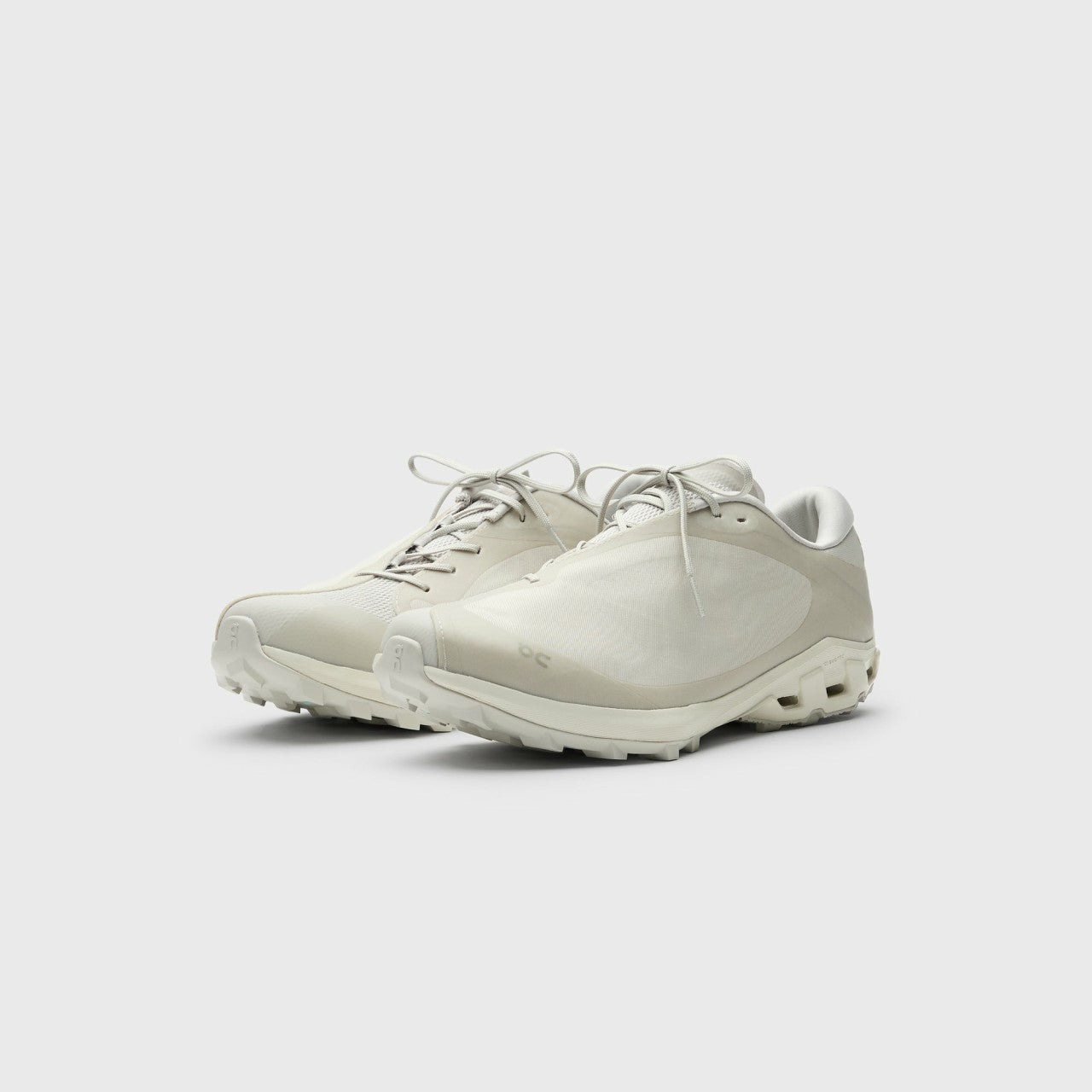 Women Kith On Running x Post Archive Faction WMNS Cloudventure Peak - Ice / Moon