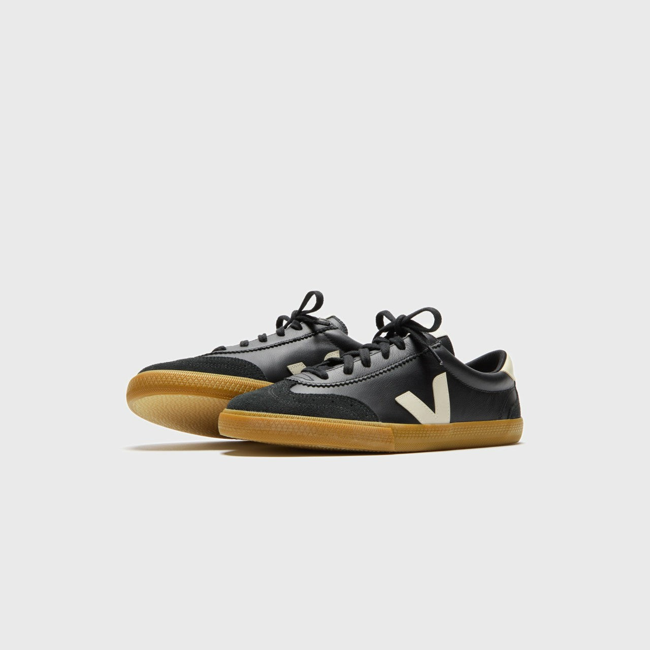 Men Kith Veja Volley - Black Pierre