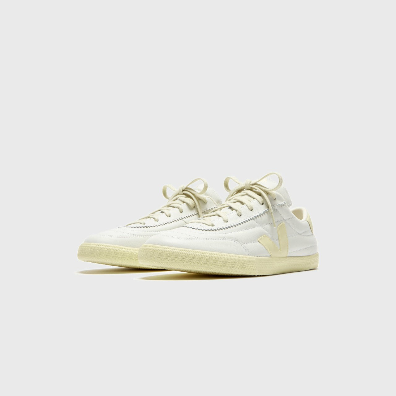 Men Kith Veja Panenka - White Calcaire