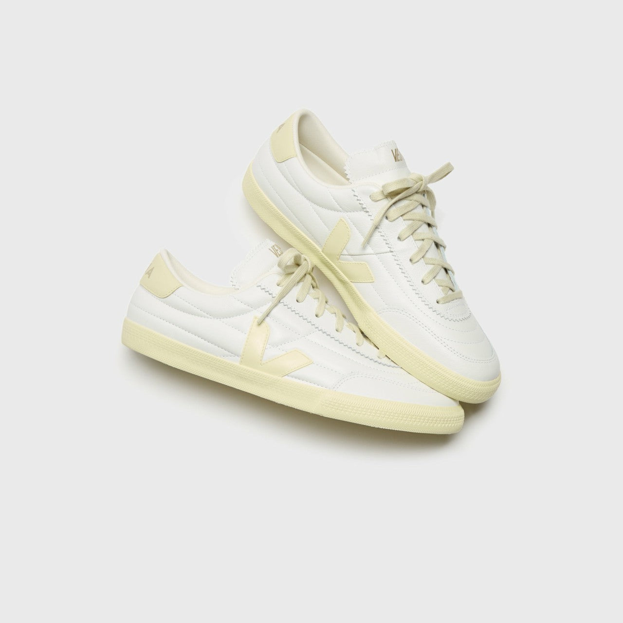 Men Kith Veja Panenka - White Calcaire