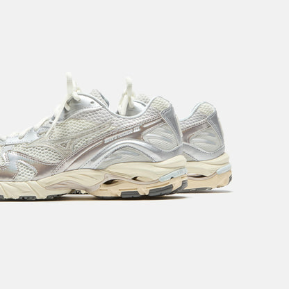 Men Kith Mizuno Wave Rider 10 - Metallic Snow White