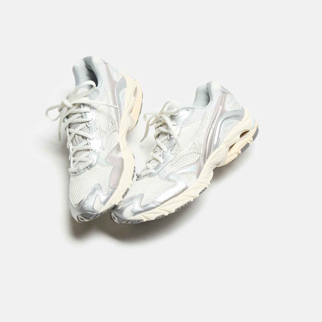 Men Kith Mizuno Wave Rider 10 - Metallic Snow White