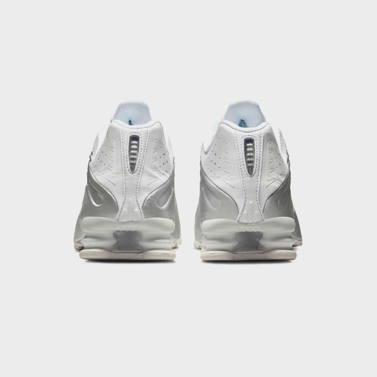 Men Kith Nike Shox R4 - White / Metallic Silver / White / Bright Crimson