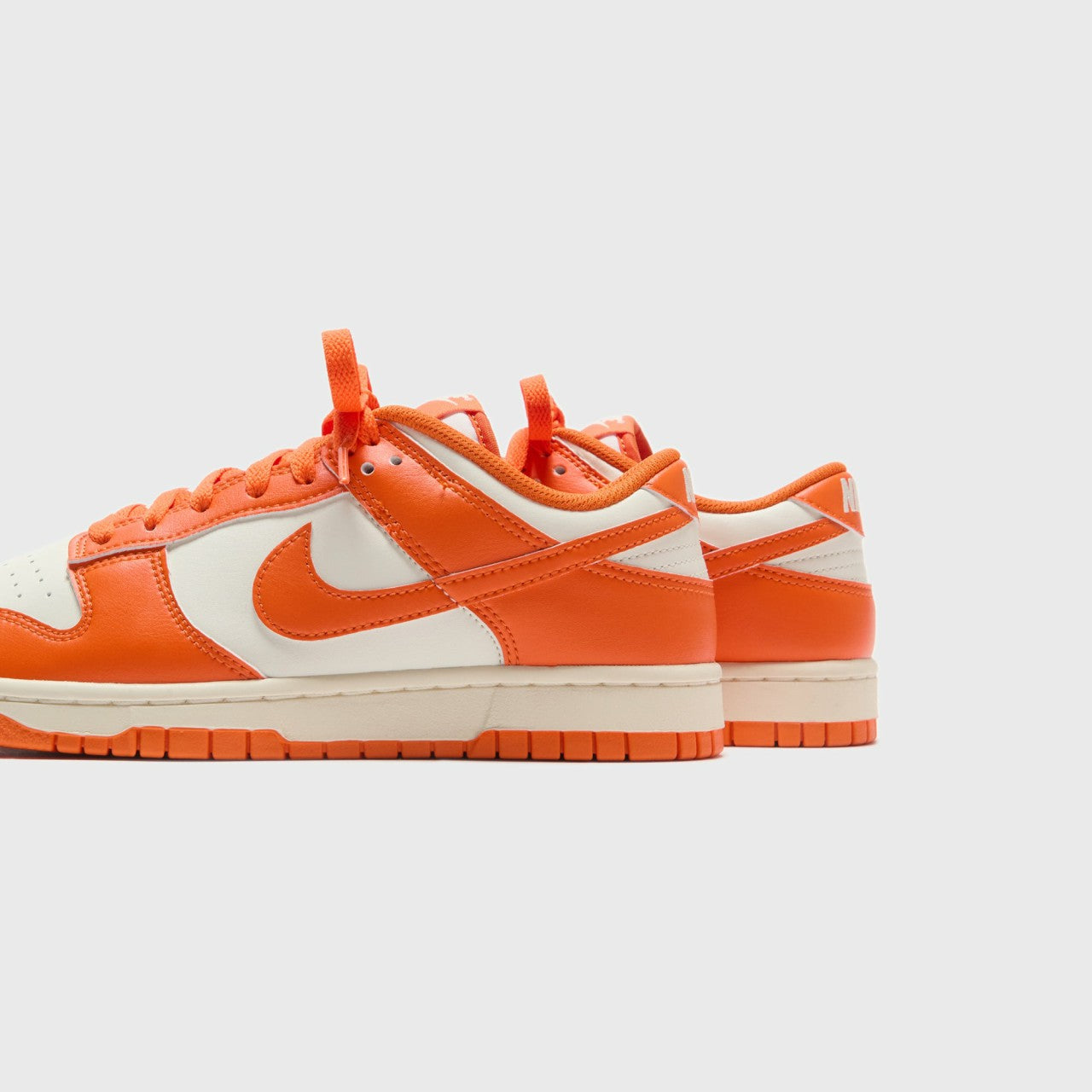 Men Kith Nike Dunk Low Retro - Pale Ivory / Safety Orange