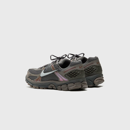 Men Kith Nike Zoom Vomero 5 - Cave Stone / Metallic Silver