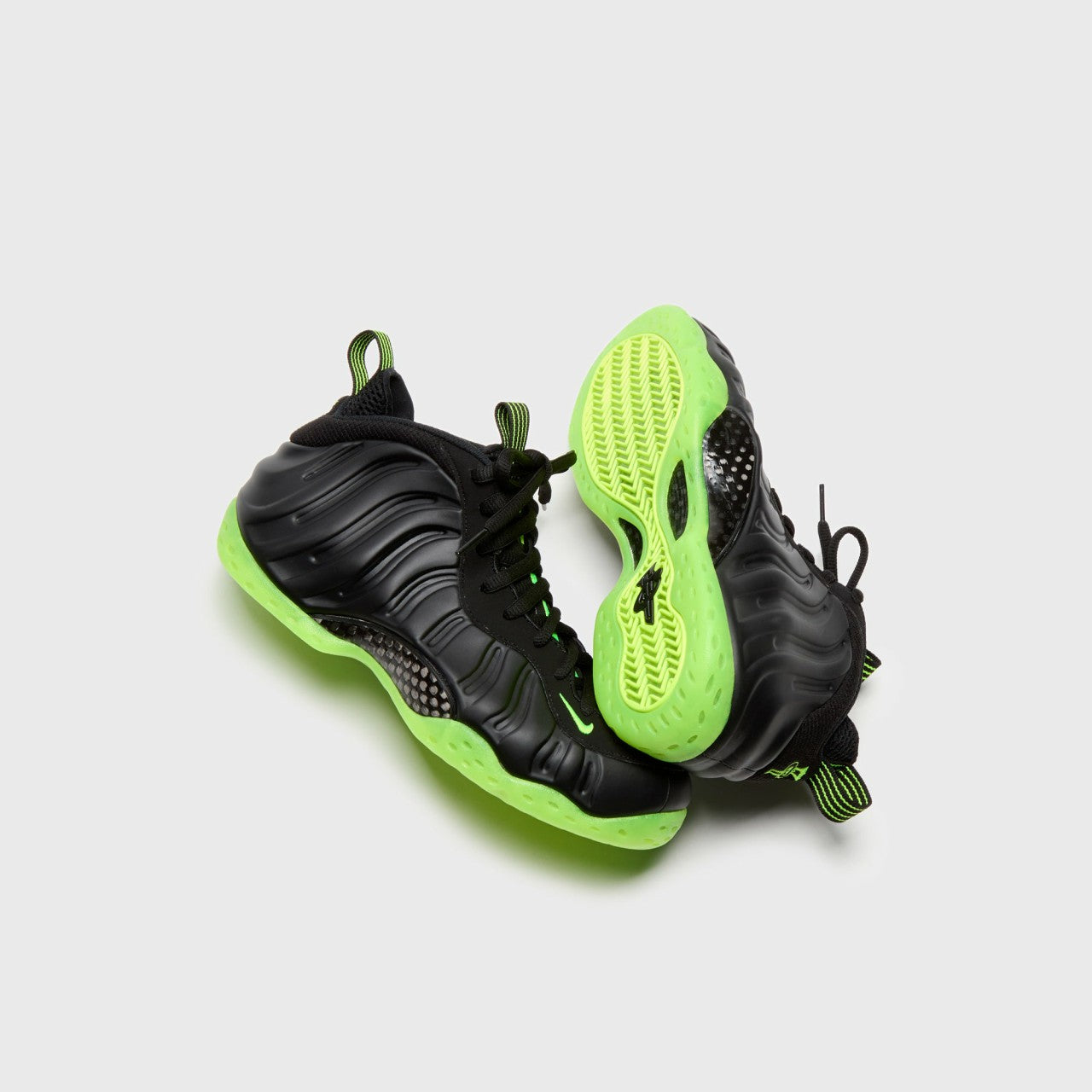Men Kith Nike Air Foamposite One - Black / Volt