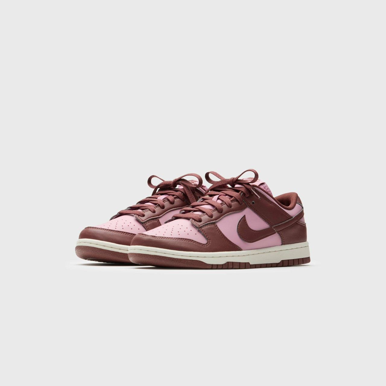 Women Kith Nike WMNS Dunk Low Next Nature - White / Elemental Pink