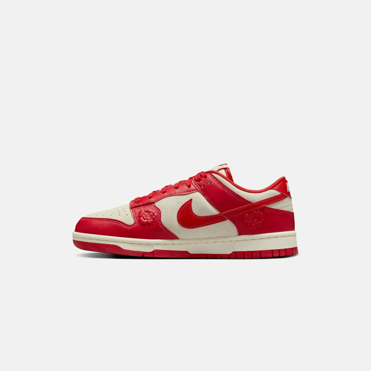 Women Kith Nike WMNS Dunk Low SE - Coconut Milk / University Red / Pale Ivory