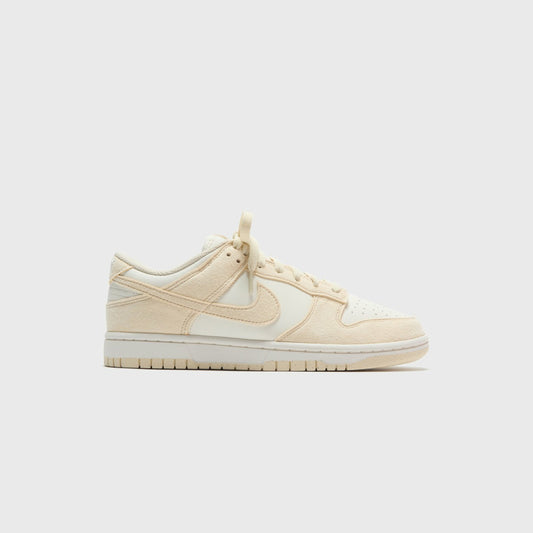 Women Kith Nike WMNS Dunk Low - Soft Pearl / Beach / Pale Ivory / White