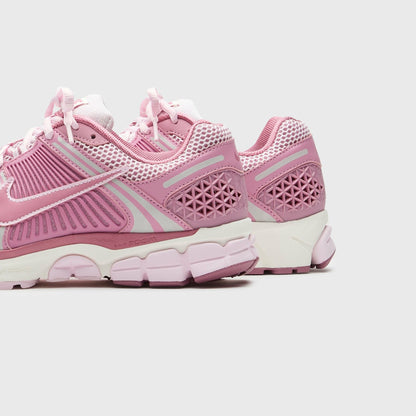 Women Kith Nike WMNS Zoom Vomero 5 - Elemental Pink / Desert Berry