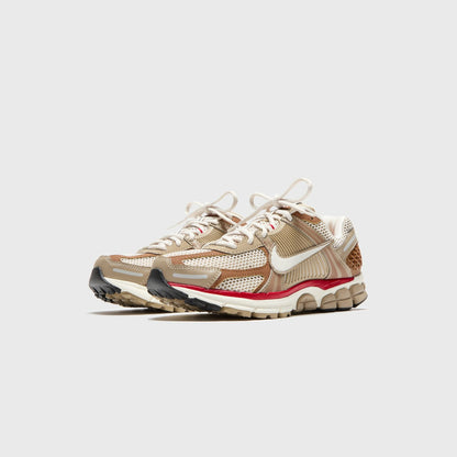 Women Kith Nike WMNS Zoom Vomero 5 - Khaki / Phantom/ Fire Red/ Sail