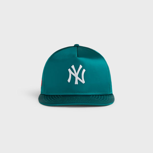 Men Kith Kith & New Era for the New York Yankees Satin 9FORTY Snapback - Scout