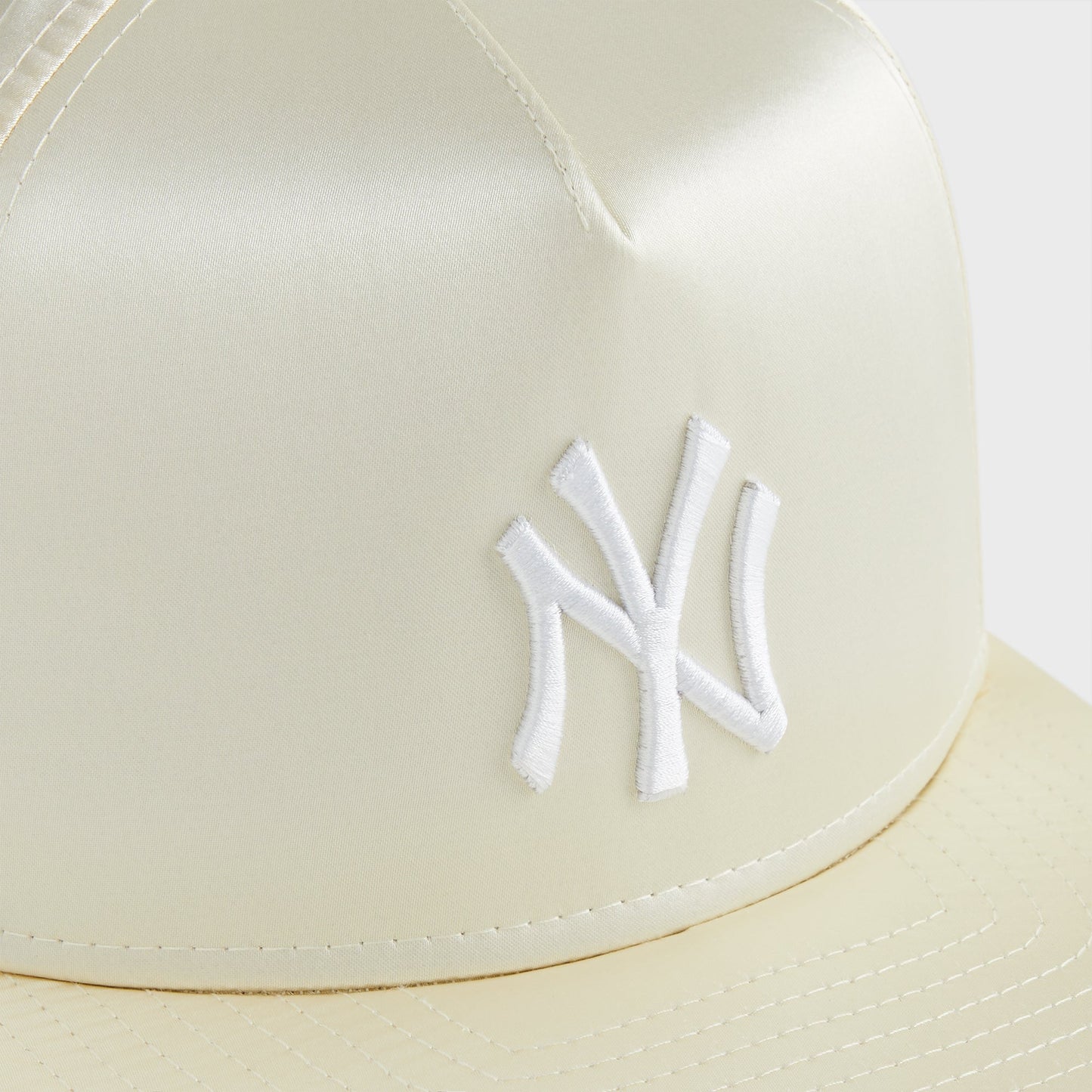 Men Kith Kith & New Era for the New York Yankees Satin 9FORTY Snapback - Arete