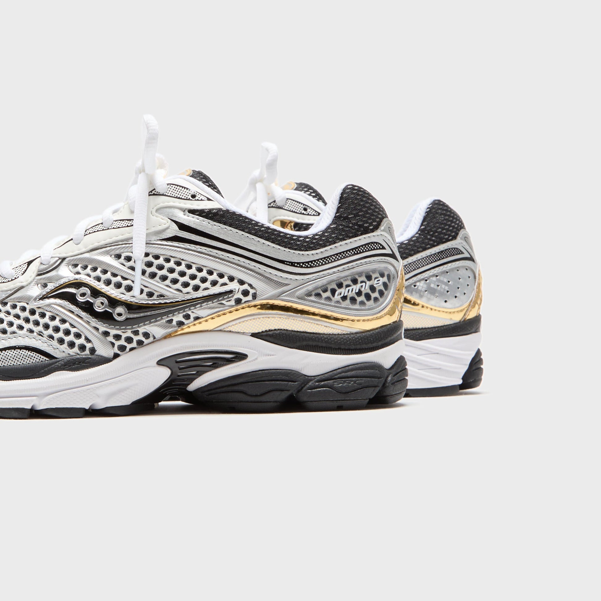 Men Kith Saucony Progrid Omni 9 - Silver / Gold