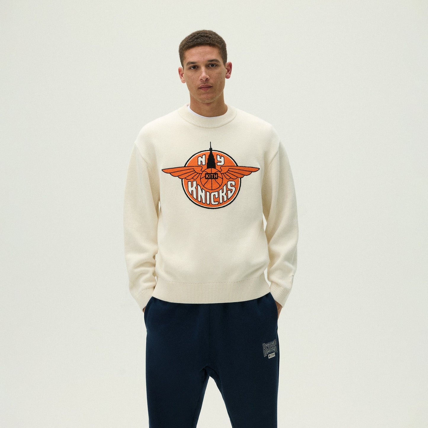 Men Kith Kith for the New York Knicks Wings Lewis Sweater - Sandrift