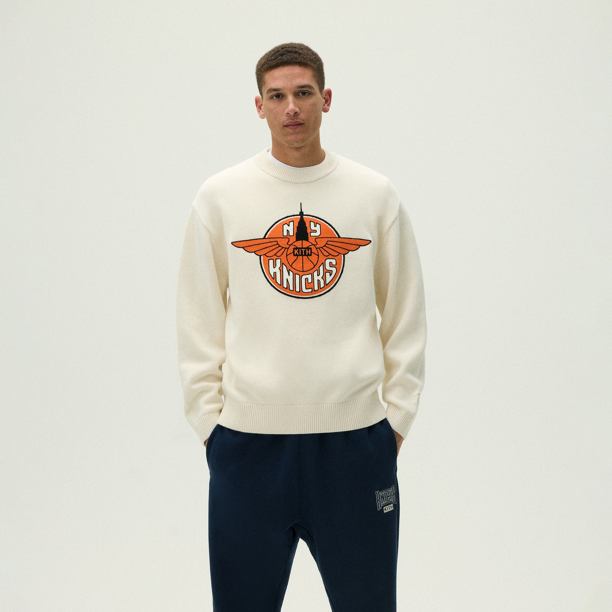 Men Kith Kith for the New York Knicks Wings Lewis Sweater - Sandrift
