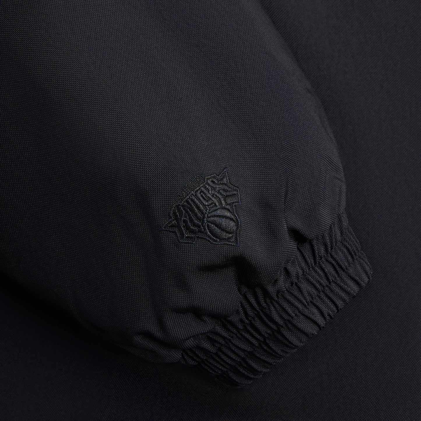 Men Kith Kith for the New York Knicks Wings Quarter Zip Anorak - Black
