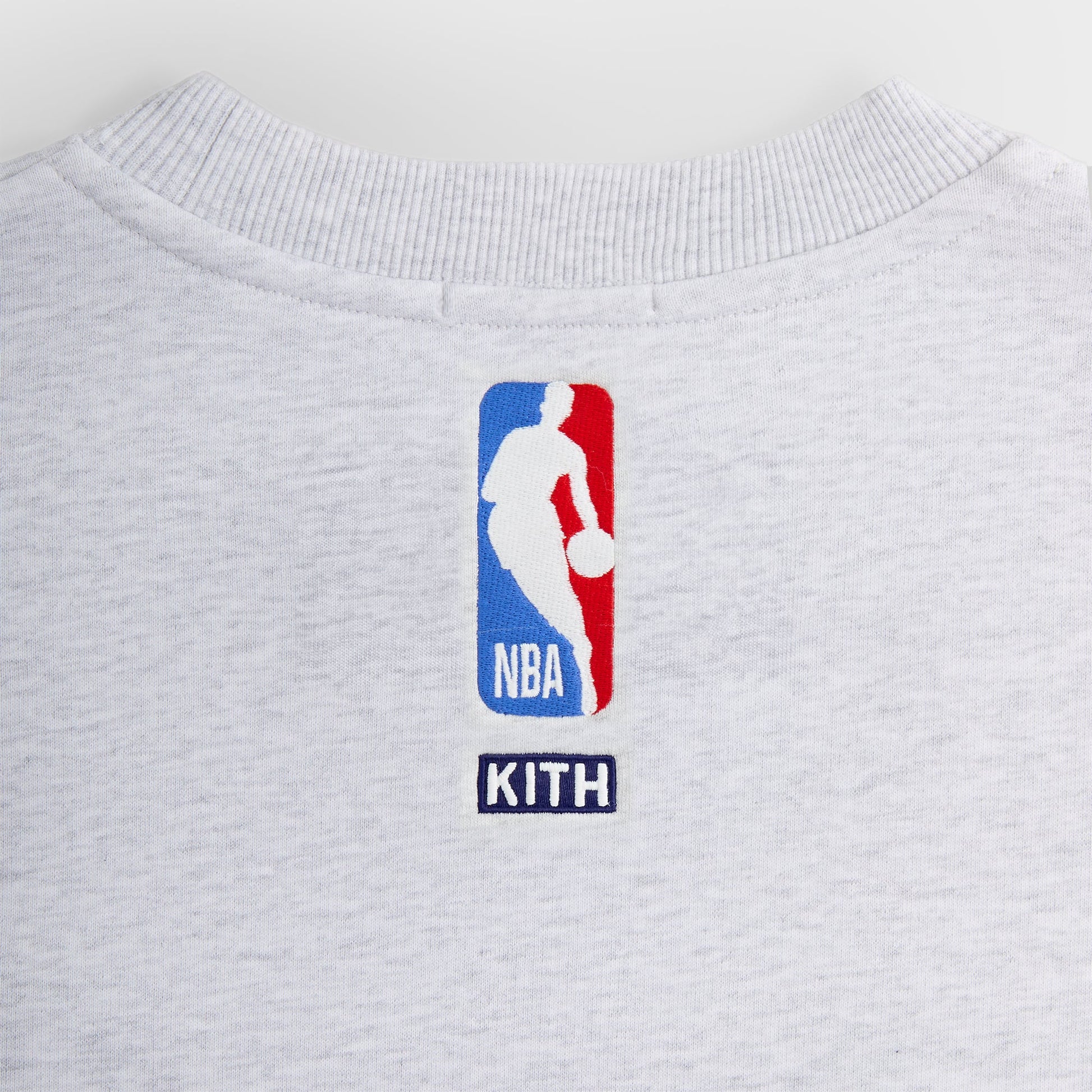 Men Kith Kith for the New York Knicks Classic Vintage Nelson Crewneck - Light H