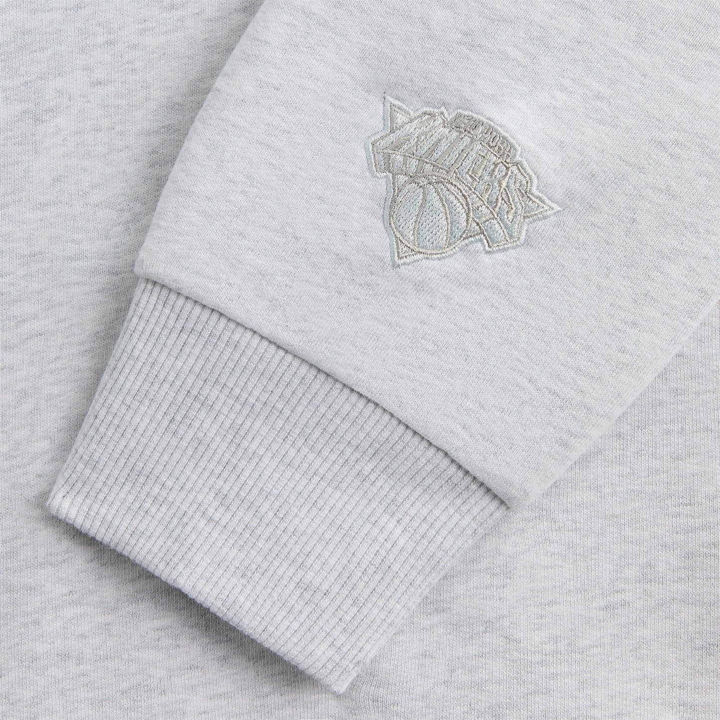 Men Kith Kith for the New York Knicks Showtime Vintage Nelson Crewneck - Light