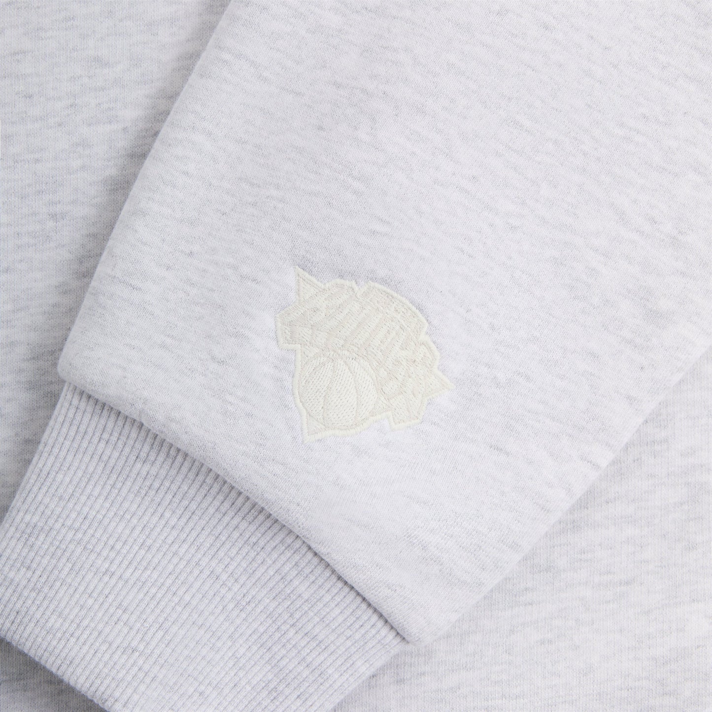 Men Kith Kith for the New York Knicks Script Vintage Nelson Crewneck - Light He