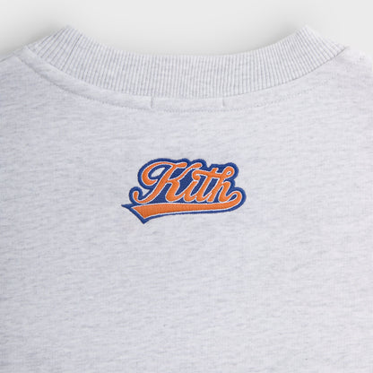 Men Kith Kith for the New York Knicks Script Vintage Nelson Crewneck - Light He