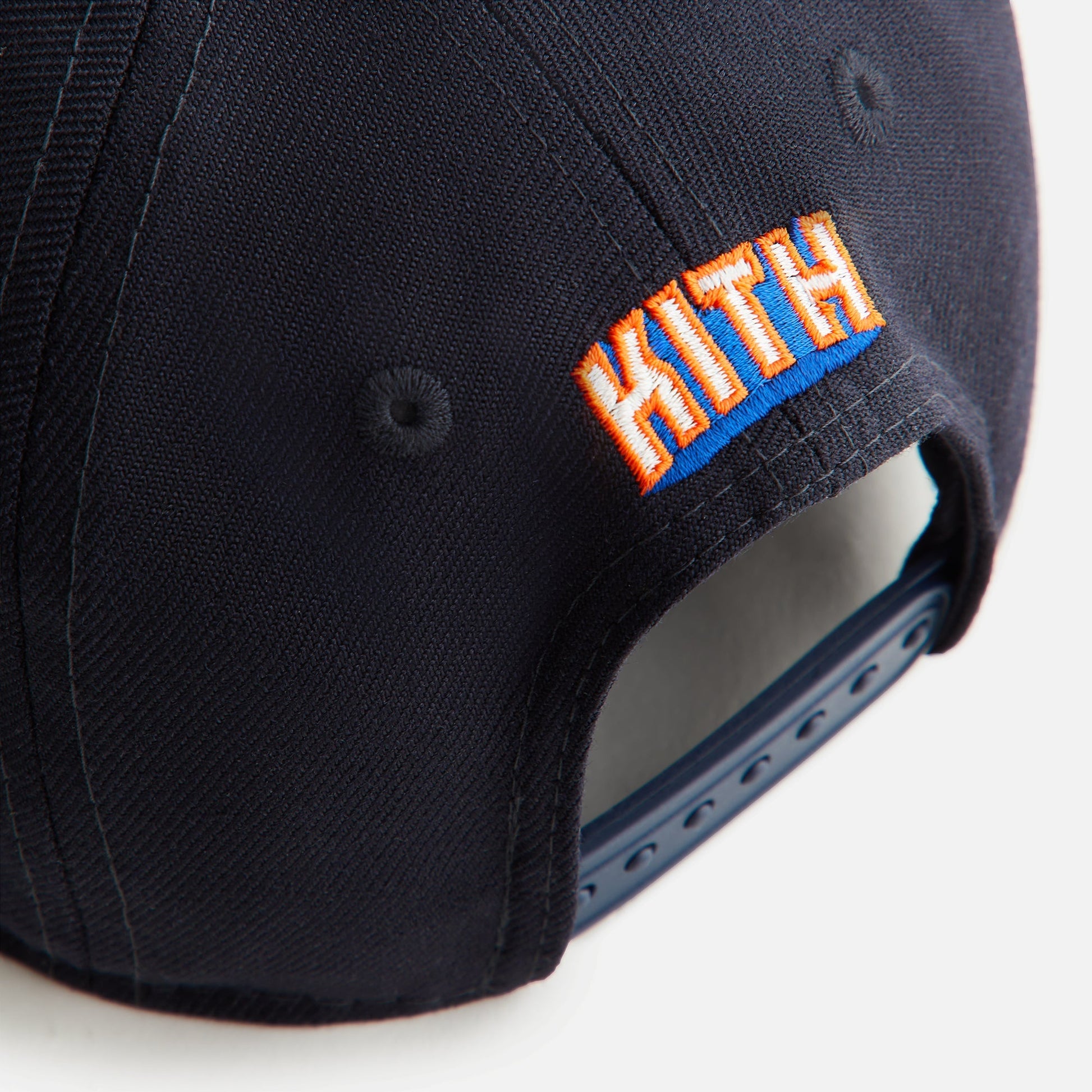 Kids Kith Kith Kids & New Era for the New York Knicks Wing Logo Snapback - Noctu