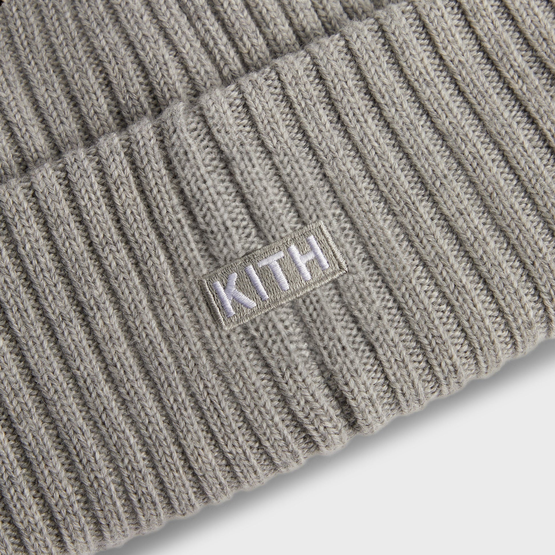 Men Kith Kith & New Era for the New York Knicks Logo Beanie - Light Heather Gre