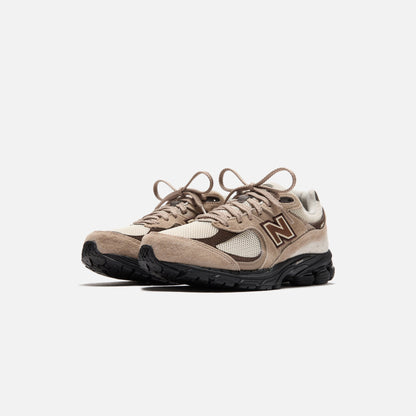 Men Kith New Balance 2002R - Driftwood / Rich Earth