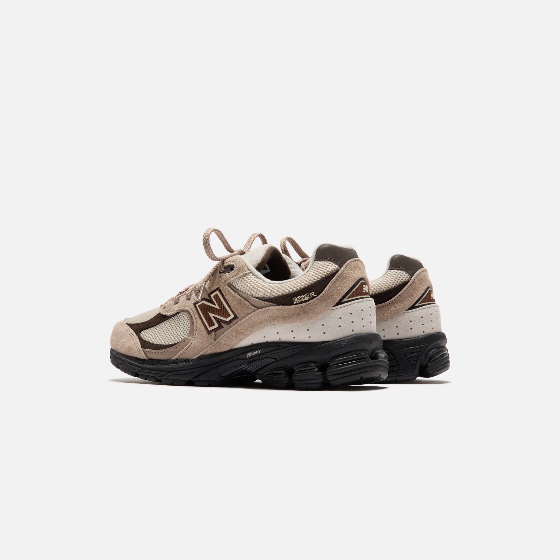 Men Kith New Balance 2002R - Driftwood / Rich Earth