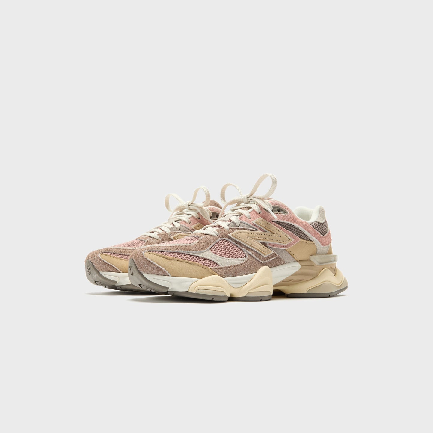 Men Kith New Balance 9060 - Landslide / Mushroom / Incense