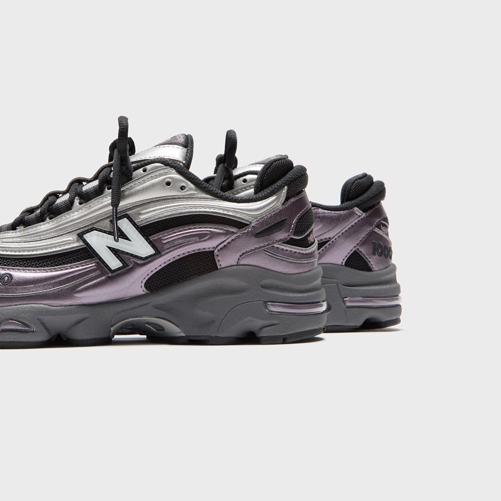 Men Kith New Balance M1000 - Metallic Silver / Dark Ice Wine / Black