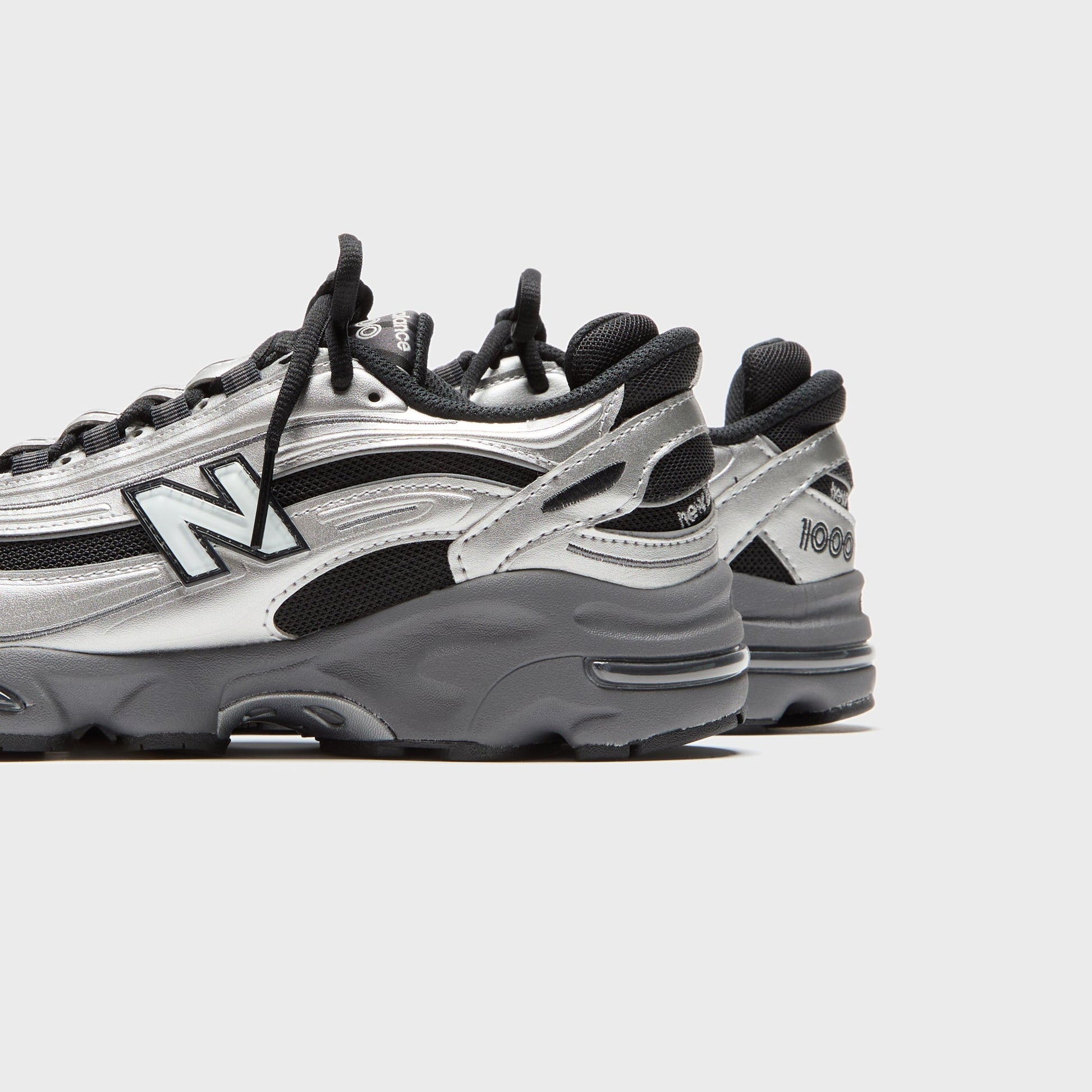 Men Kith New Balance M1000 - Silver Metallic