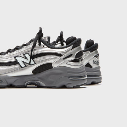 Men Kith New Balance M1000 - Silver Metallic