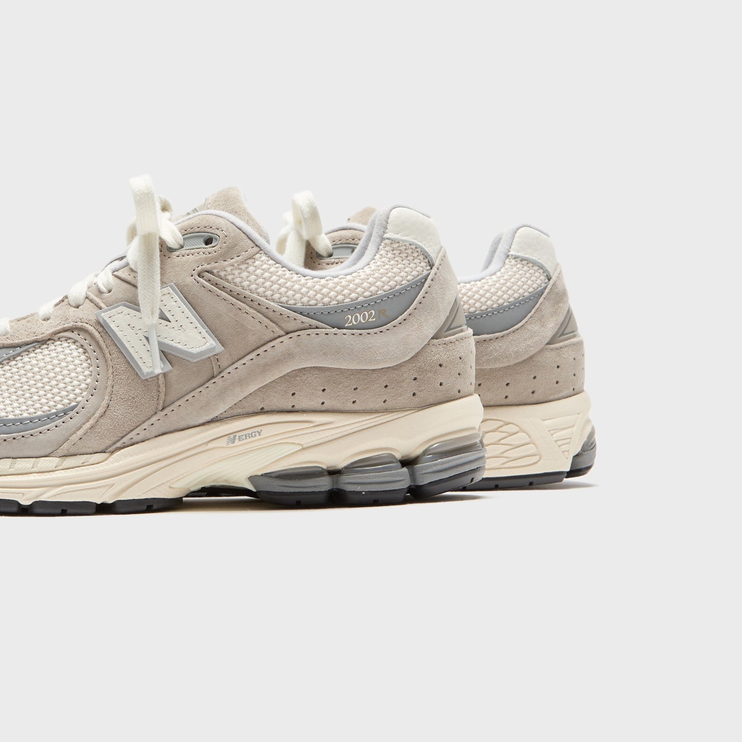 Men Kith New Balance 2002R - Arid Stone