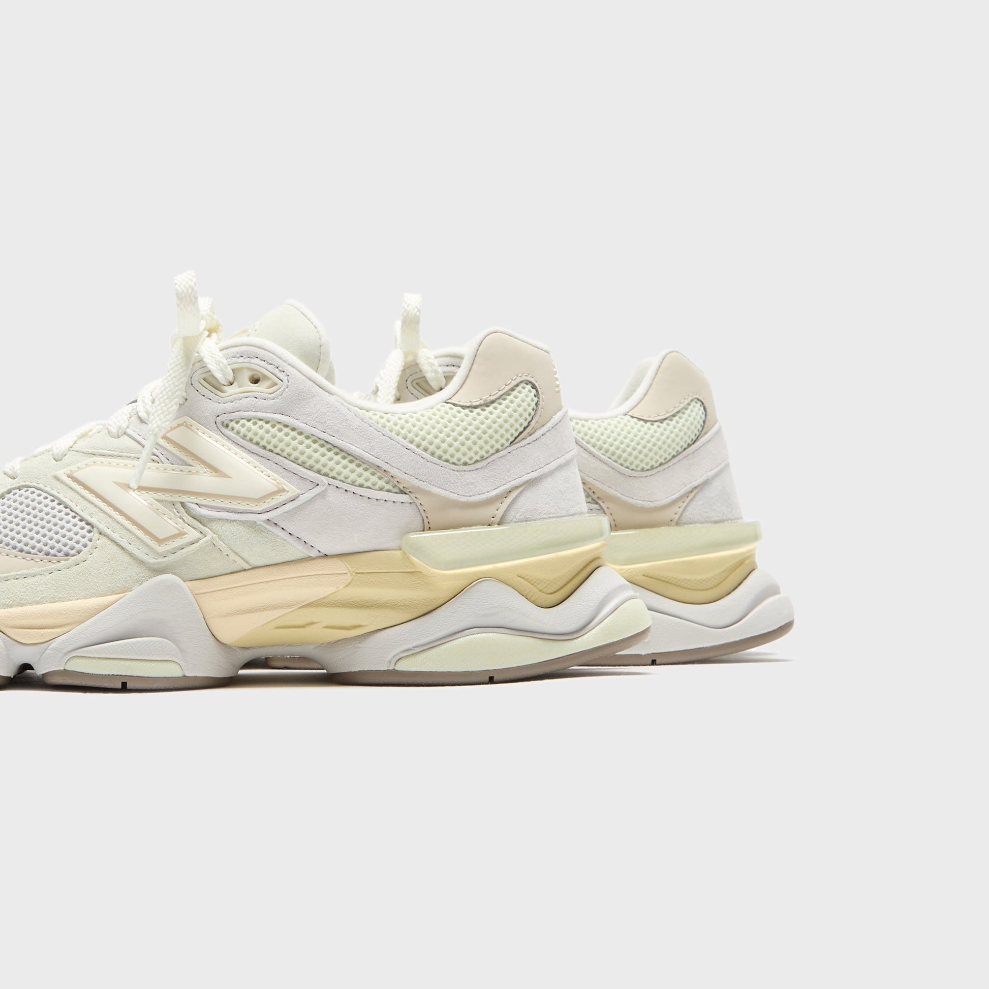 Women|Men Kith New Balance 9060 - Mineral / Grey Matter