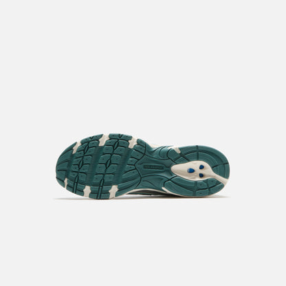 Men Kith New Balance 740 - White / Marsh Green / Sea Salt