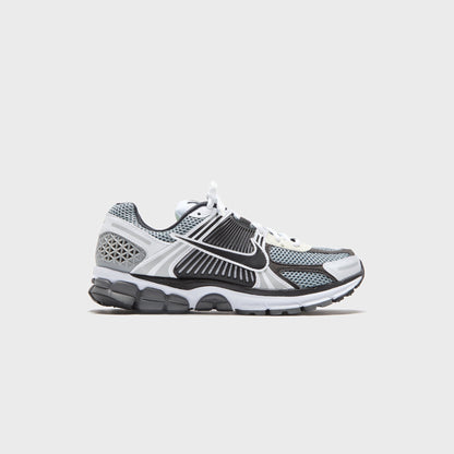 Men Kith Nike Zoom Vomero 5 SE SP - Dark Grey / White / Sail / Black