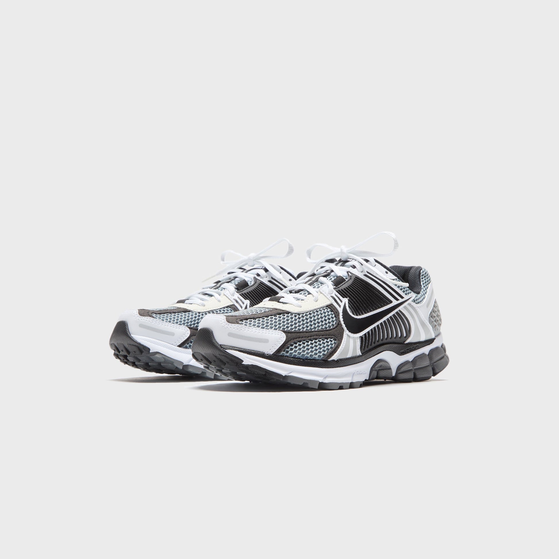 Men Kith Nike Zoom Vomero 5 SE SP - Dark Grey / White / Sail / Black
