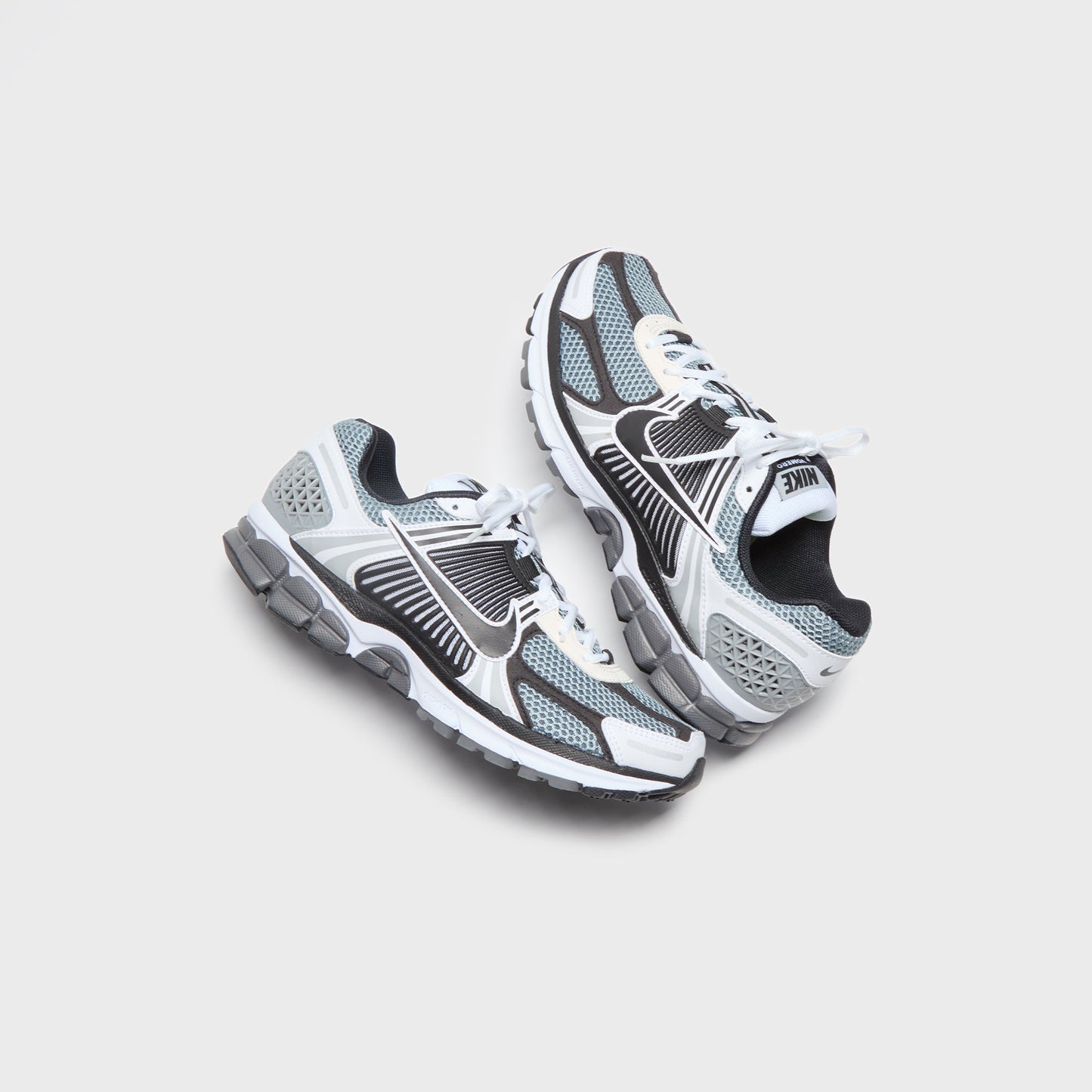 Men Kith Nike Zoom Vomero 5 SE SP - Dark Grey / White / Sail / Black