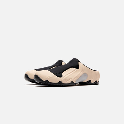 Men Kith Nike Clogposite - Sanddrift / Black / Metallic Silver / University Red