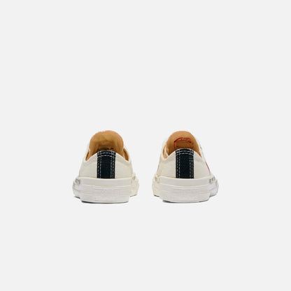 Kids Kith Comme Des Garçons Play x Converse Kids Chuck 70 Low Top - Beige