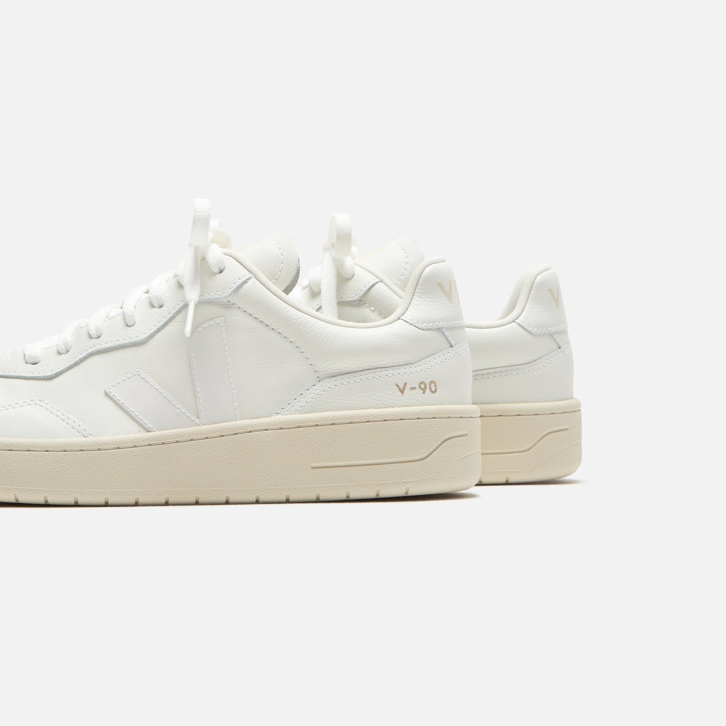 Men Kith Veja V-90 - Extra White