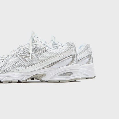 Men Kith New Balance 740 - Silver / White