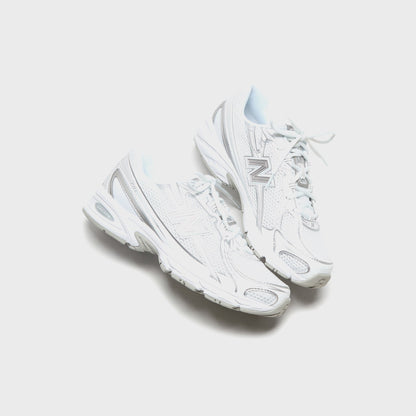 Men Kith New Balance 740 - Silver / White