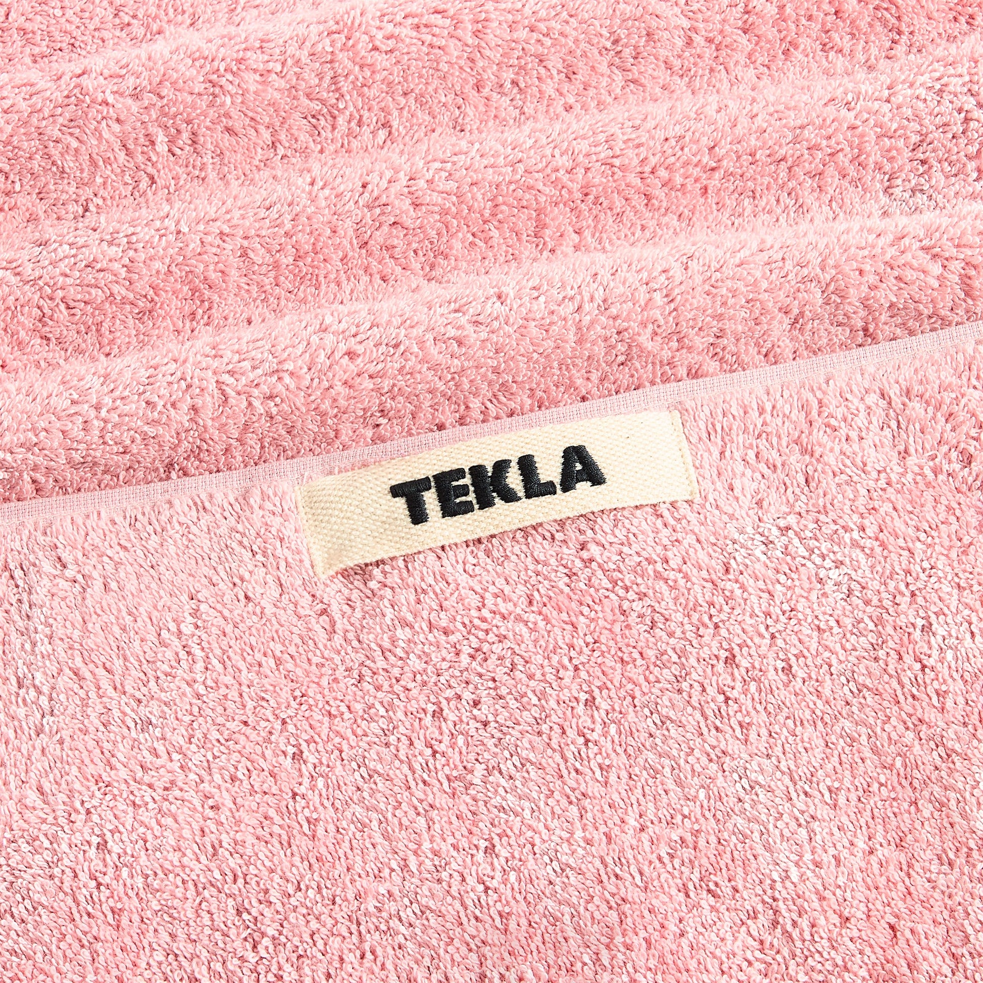 Women Kith Tekla Bath Towel - Shaded Pink